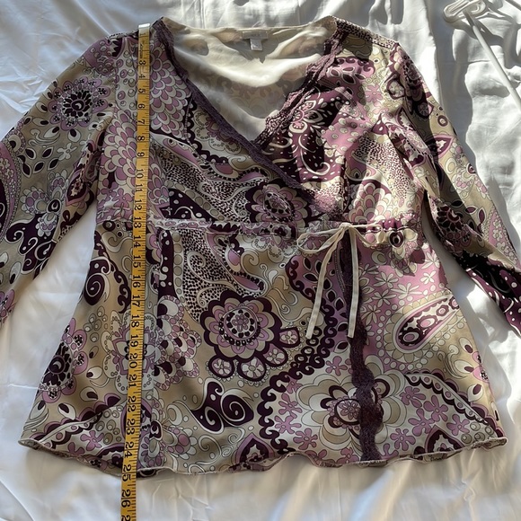 Apt.9 Career V-Neck Fully Lined Top Lace trim flared sleeves- tan & purple- L - Picture 8 of 15